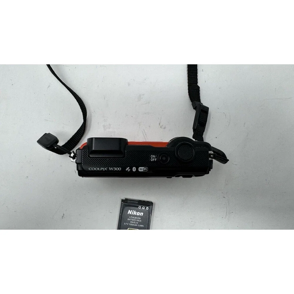 Nikon COOLPIX W300 16MP Compact Digital Camera Orange For parts-Doesnt Power on